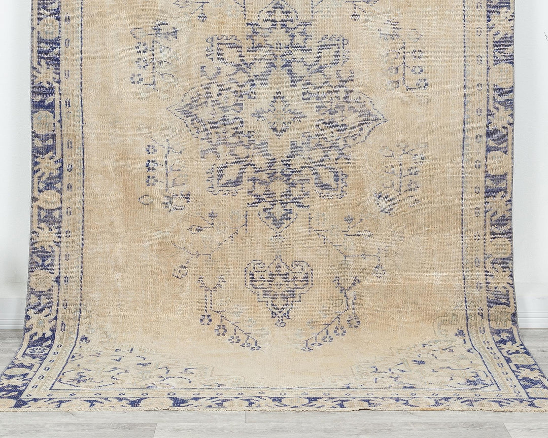 Neutral Oushak Rug 5' 10" x 9' | No. VR89792