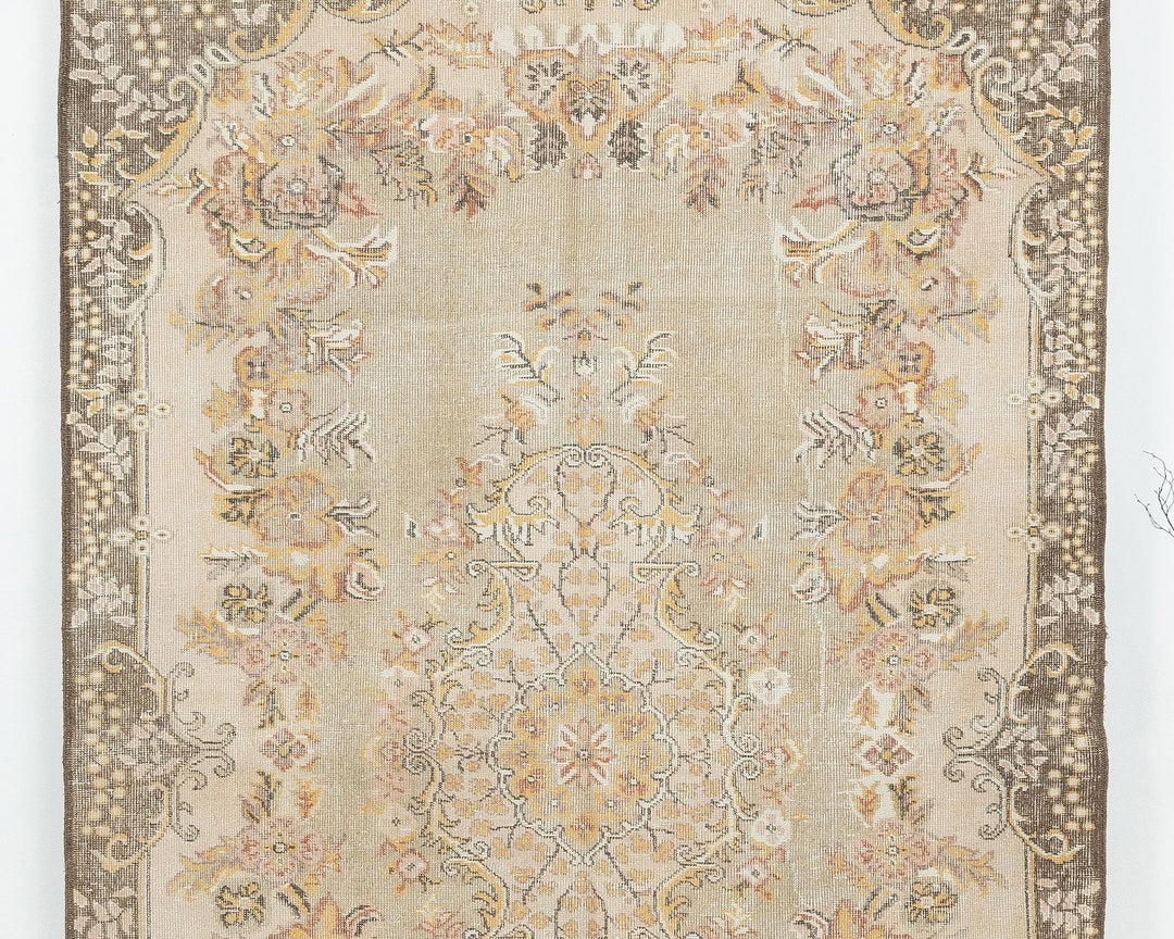 Oushak Rug 5' 8" x 9' 1" | No. VR68109