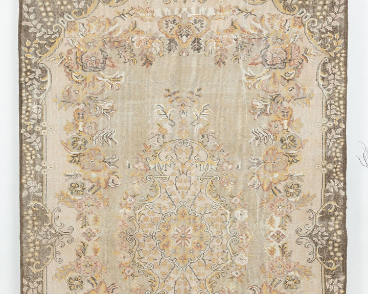 Oushak Rug 5' 8" x 9' 1" | No. VR68109