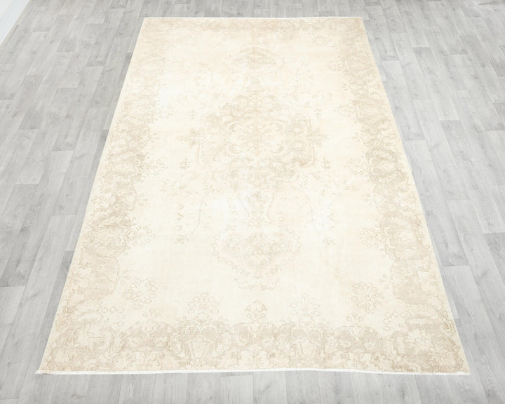 Beige Oushak Rug 5' 10" x 9' 4" | No. VR66345