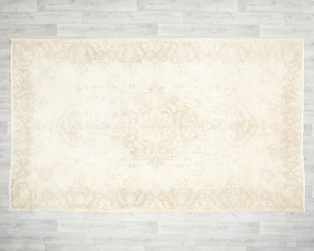 Beige Oushak Rug 5' 10" x 9' 4" | No. VR66345