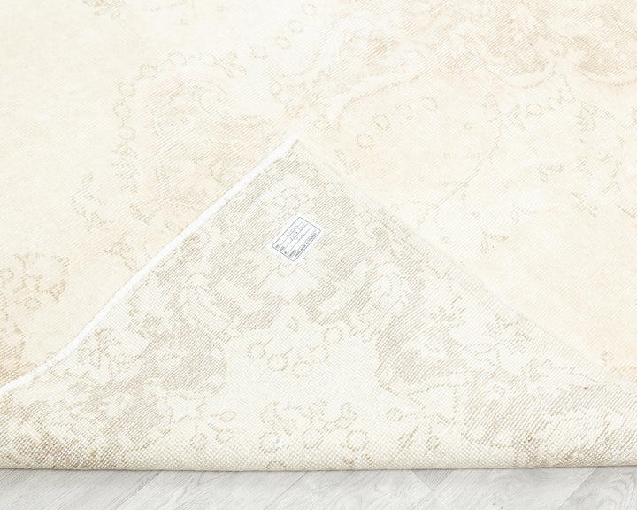 Beige Oushak Rug 5' 10" x 9' 4" | No. VR66345