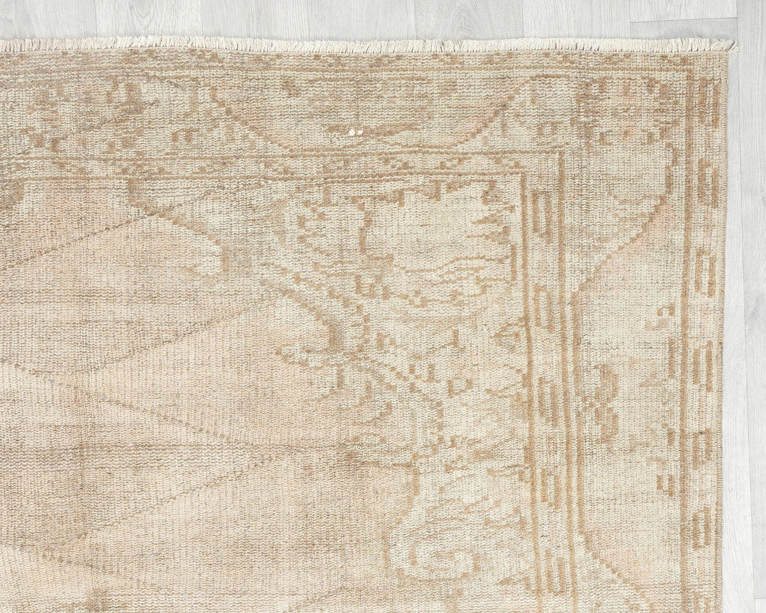 Brown Oushak Rug 5' 1" x 9' 8" | No. VR59065