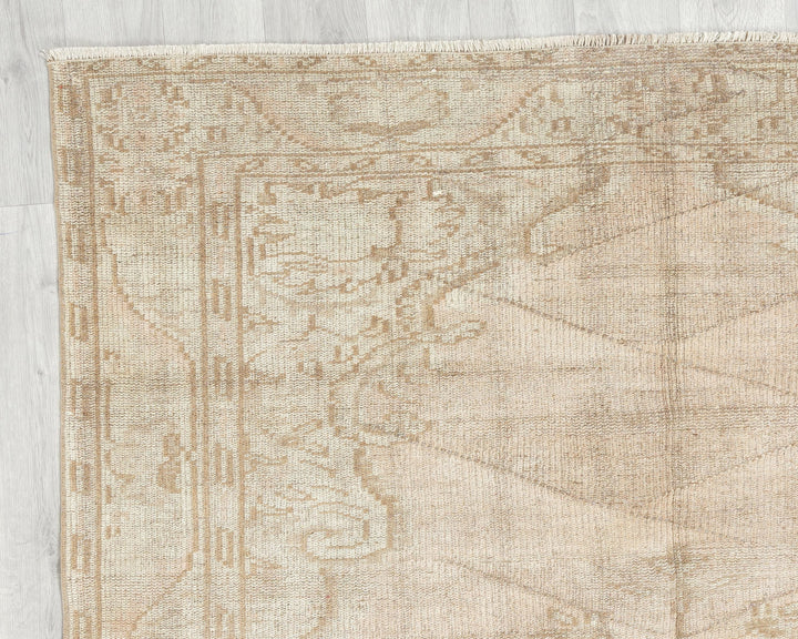 Brown Oushak Rug 5' 1" x 9' 8" | No. VR59065