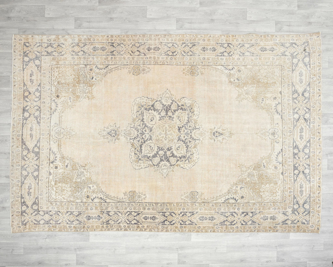 Beige Oushak Rug 10' 8" x 6' 9" | No. VR19734