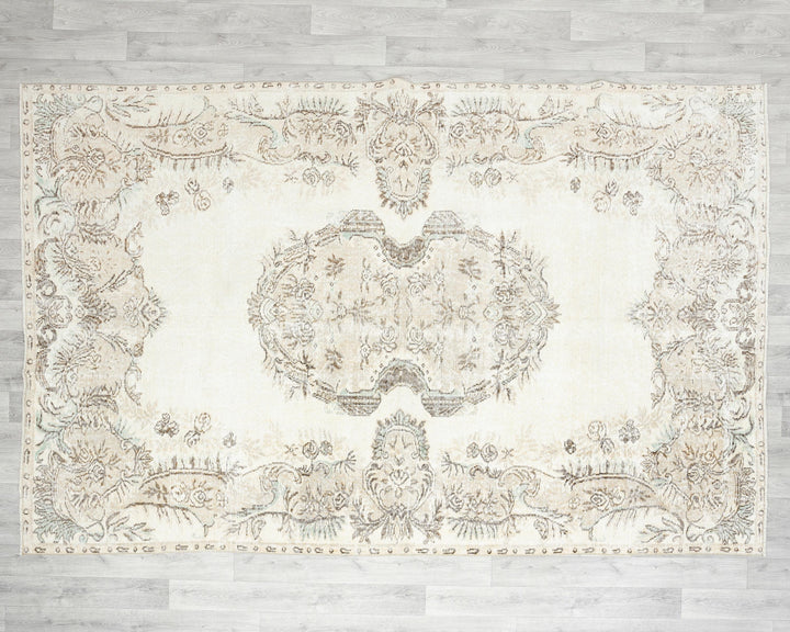 Beige Oushak Rug 9' 4" x 6' 5" | No. VR67062