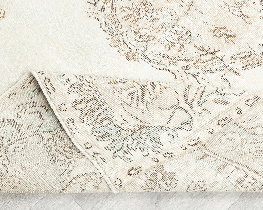 Beige Oushak Rug 9' 4" x 6' 5" | No. VR67062