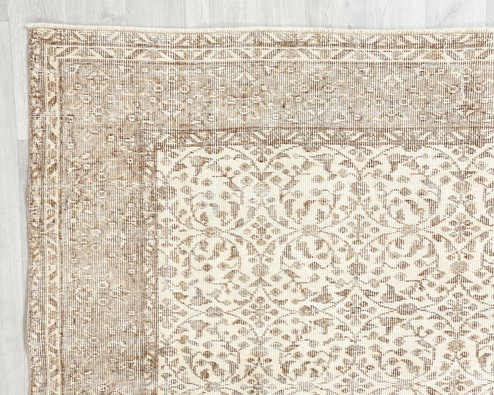 Neutral Oushak Rug 6' 3" x 9' 6" | No. VR17355