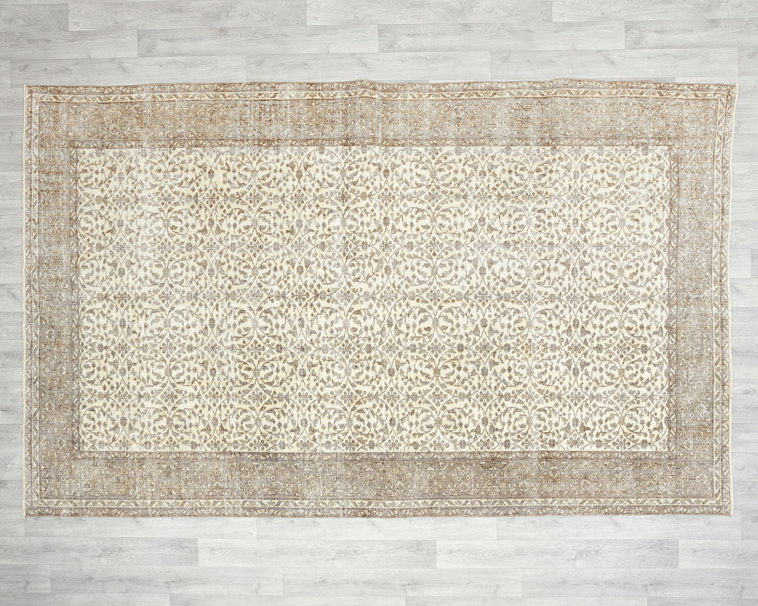 Neutral Oushak Rug 6' 3" x 9' 6" | No. VR17355