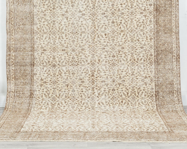 Neutral Oushak Rug 6' 3" x 9' 6" | No. VR17355