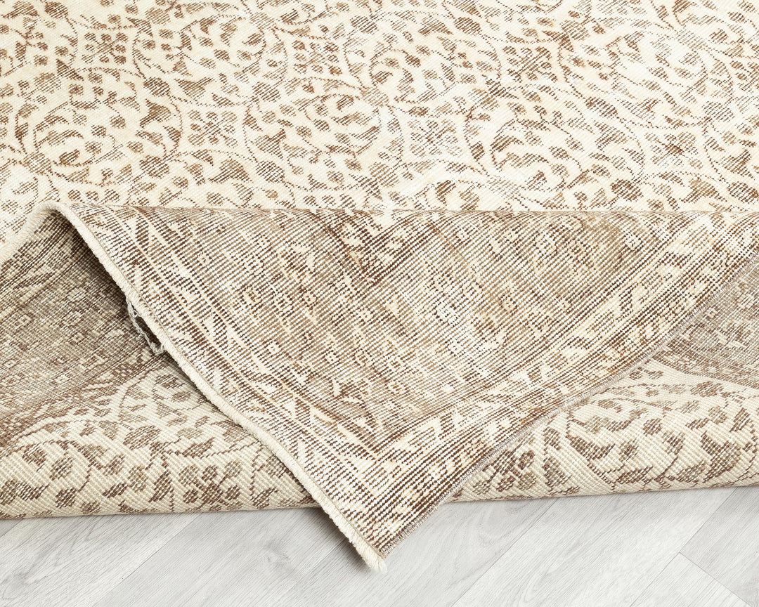 Neutral Oushak Rug 6' 3" x 9' 6" | No. VR17355