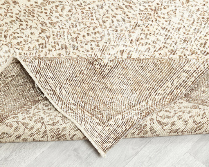 Neutral Oushak Rug 6' 3" x 9' 6" | No. VR17355