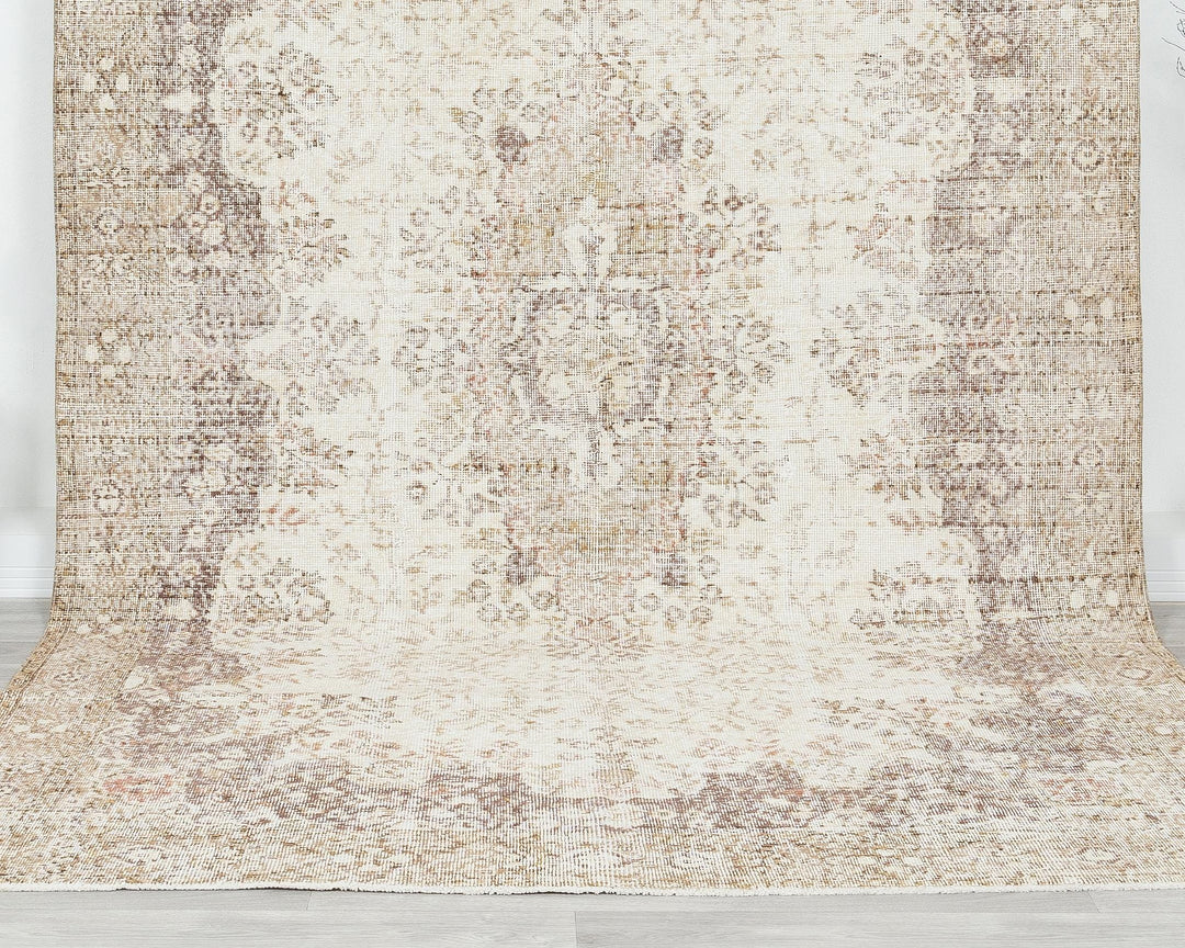 Beige Oushak Rug 10' 8" x 6' 5" | No. VR67063