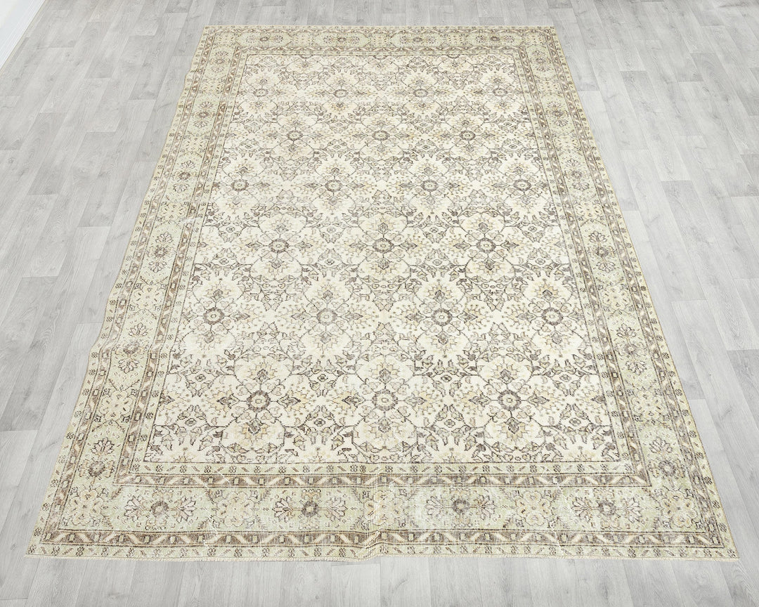 Beige Oushak Rug 10' 2" x 7' 1" | No. VR20238