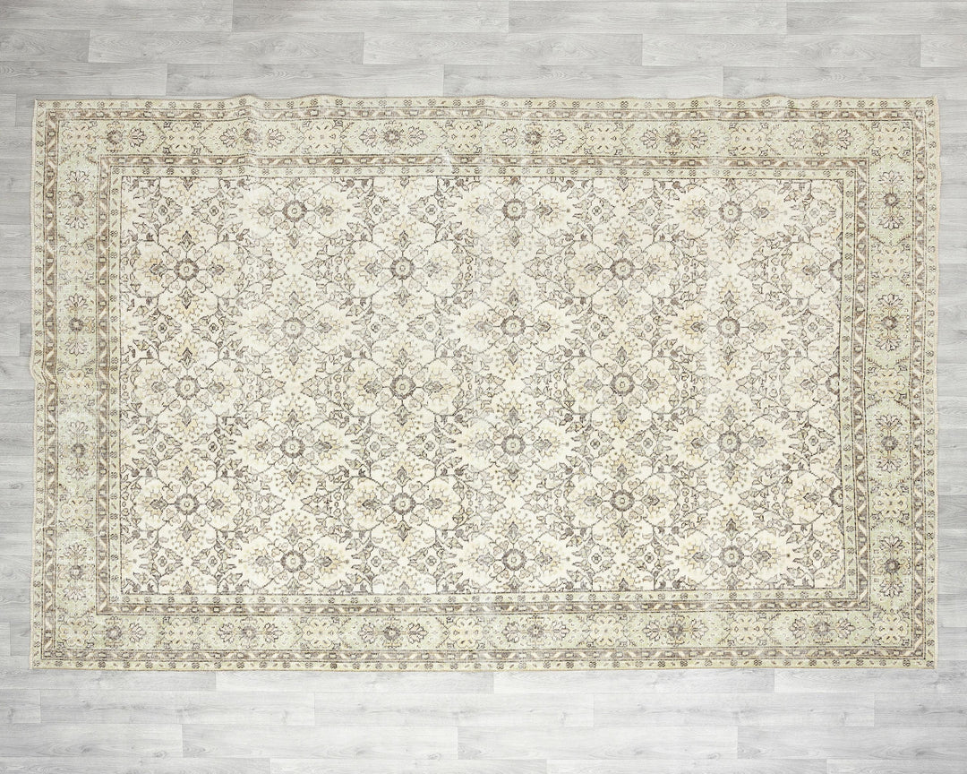 Beige Oushak Rug 10' 2" x 7' 1" | No. VR20238