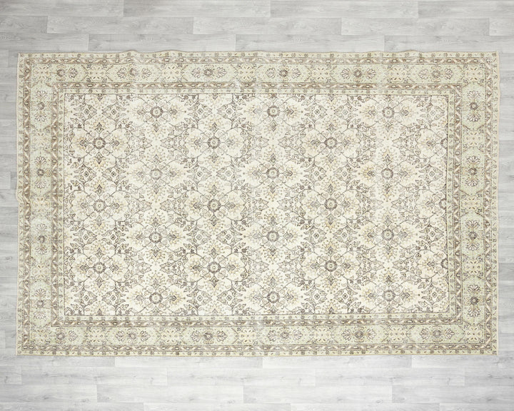 Beige Oushak Rug 10' 2" x 7' 1" | No. VR20238