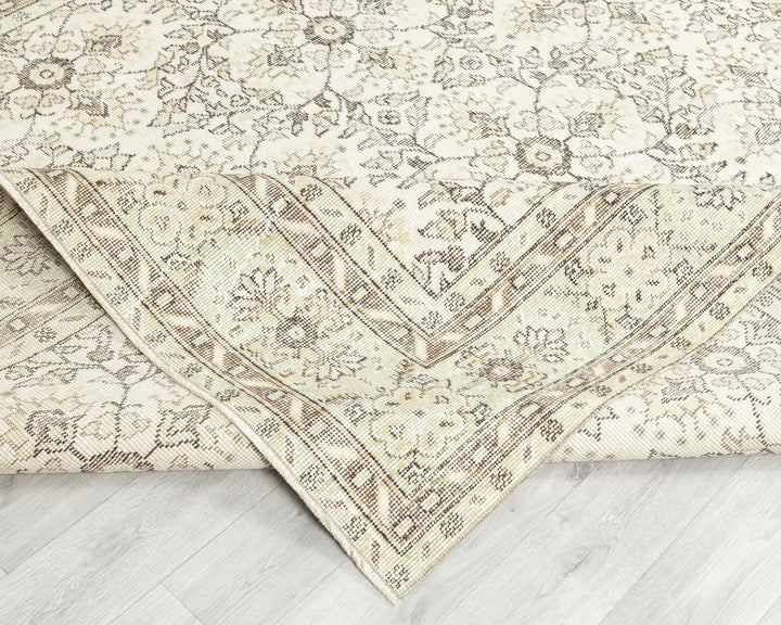 Beige Oushak Rug 10' 2" x 7' 1" | No. VR20238
