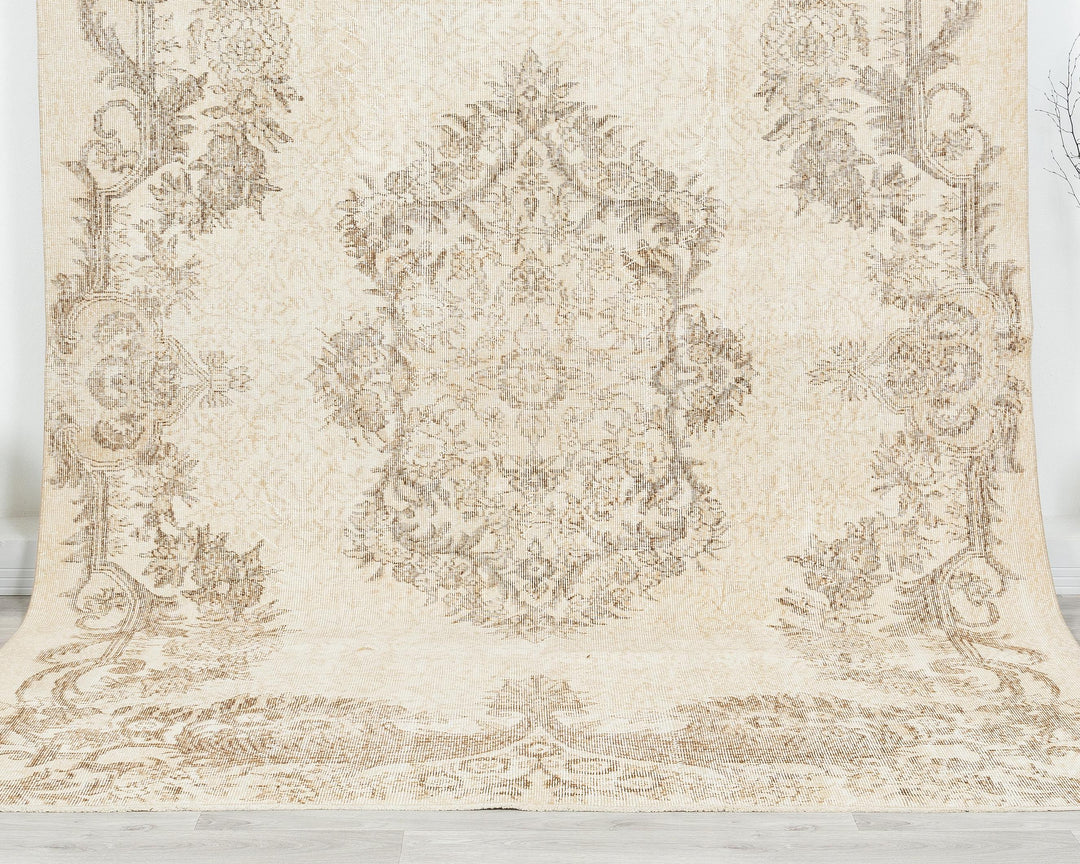 Faded Oushak Rug 10' x 6' 11" | No. VR11510
