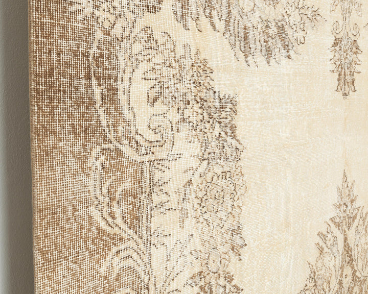 Beige Oushak Rug 6' 10" x 10' 8" | No. VR56937