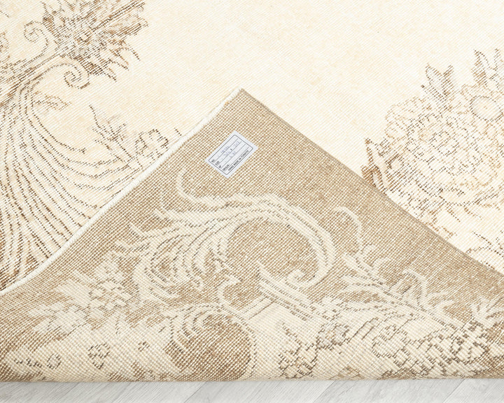Beige Oushak Rug 6' 10" x 10' 8" | No. VR56937