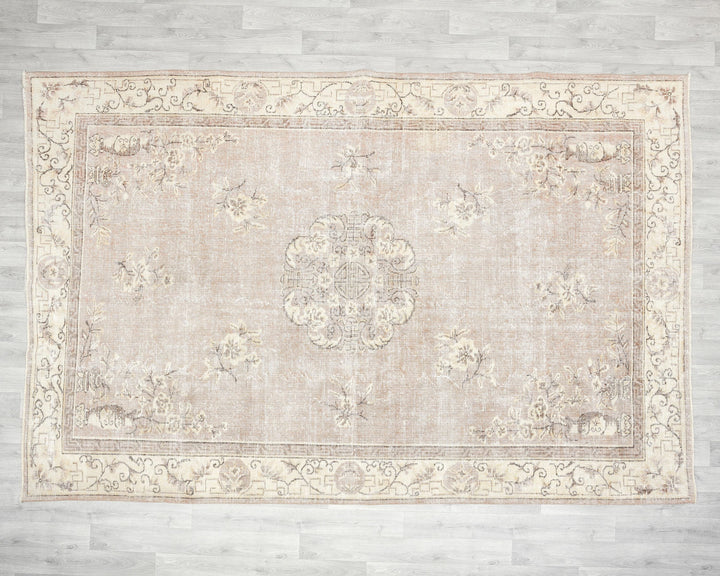 Neutral Oushak Rug 7' x 10' 5" | No. VR62787