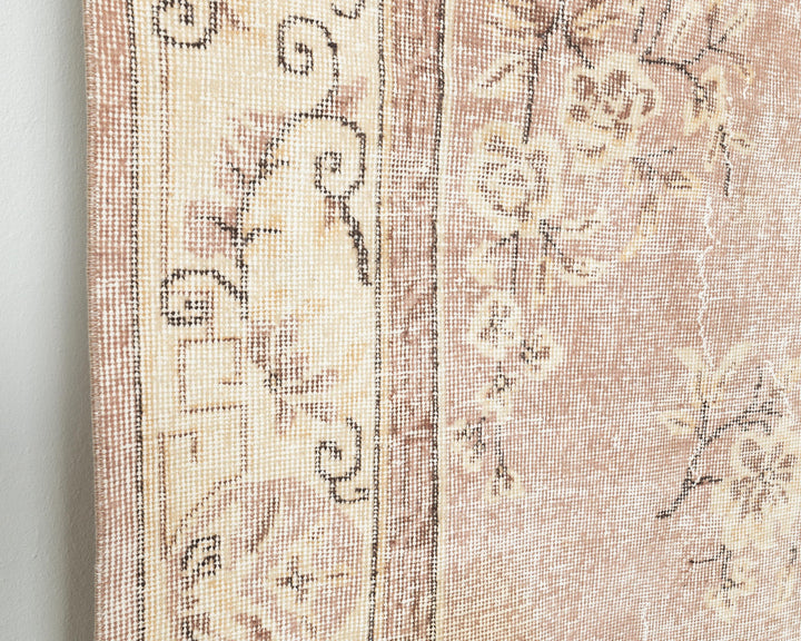Neutral Oushak Rug 7' x 10' 5" | No. VR62787