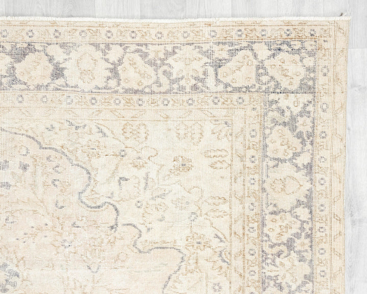 Beige Oushak Rug 6' 6" x 9' 8" | No. VR10485