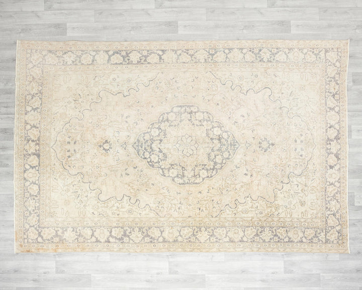 Beige Oushak Rug 6' 6" x 9' 8" | No. VR10485