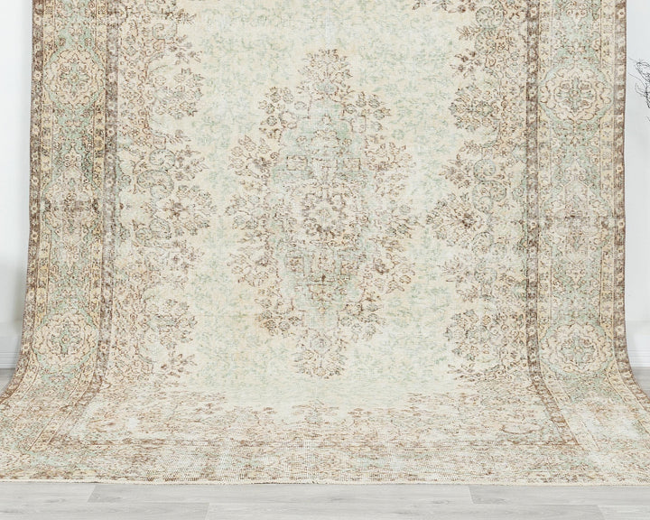 Beige Oushak Rug 7' x 9' 11" | No. VR27327