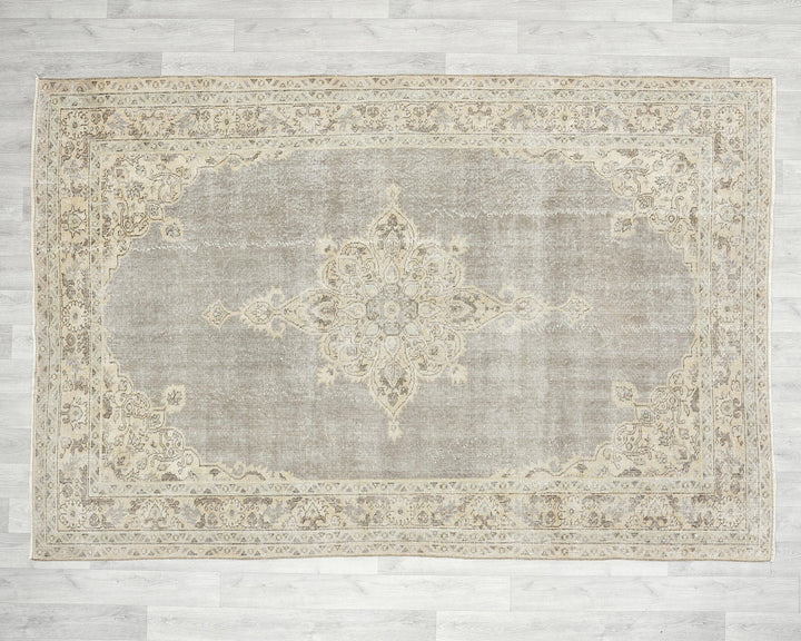 Faded Oushak Rug 5' 7" x 8' 4" | No. VR28391