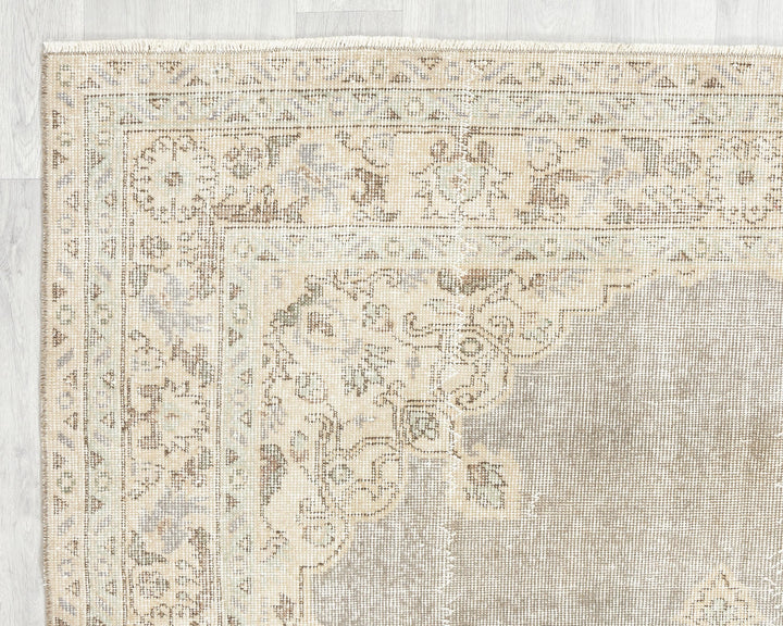 Faded Oushak Rug 5' 7" x 8' 4" | No. VR28391
