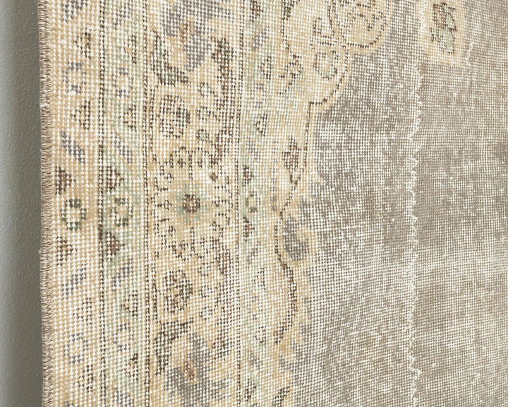 Faded Oushak Rug 5' 7" x 8' 4" | No. VR28391