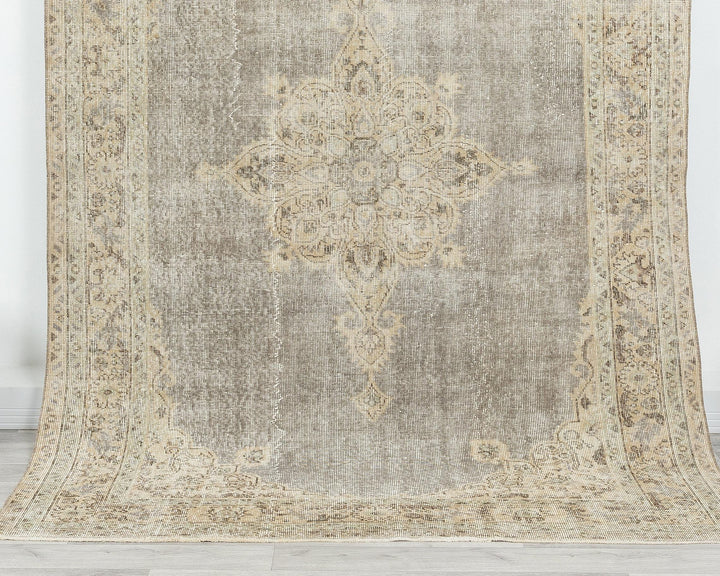 Faded Oushak Rug 5' 7" x 8' 4" | No. VR28391