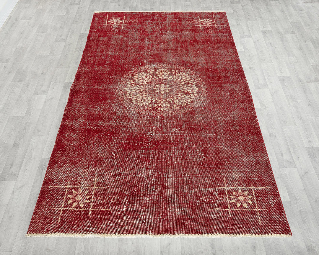 Red Oushak Rug 4' 8" x 8' 1" | No. VR51149