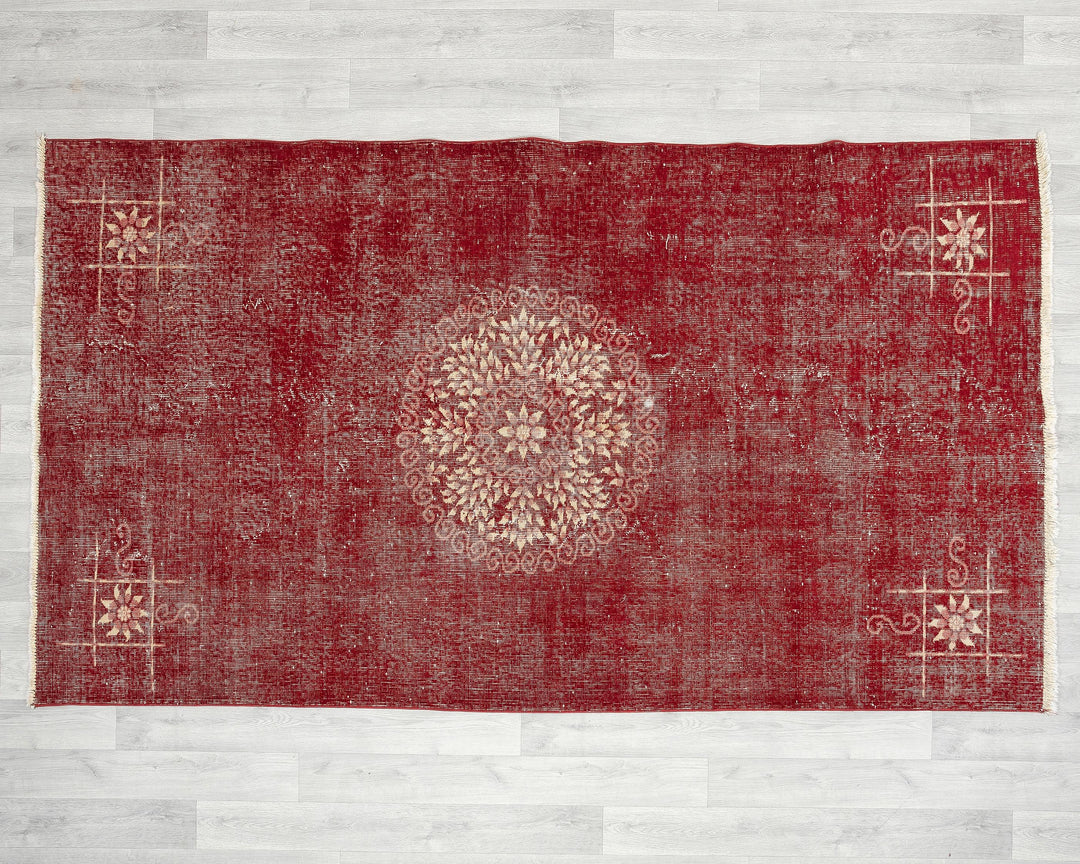 Red Oushak Rug 4' 8" x 8' 1" | No. VR51149