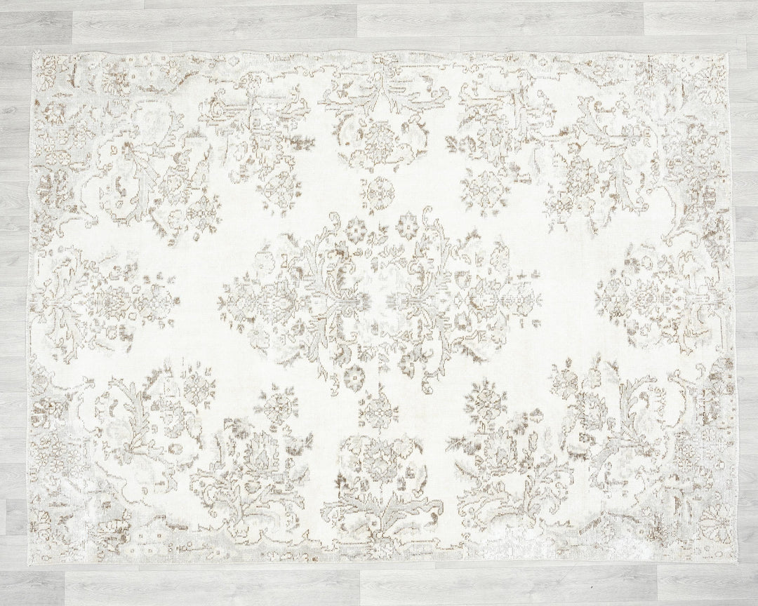 Beige Oushak Rug 5' 11" x 7' 11" | No. VR34846