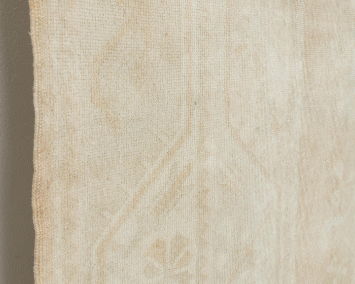 Beige Oushak Rug 5' 2" x 7' 11" | No. VR56423