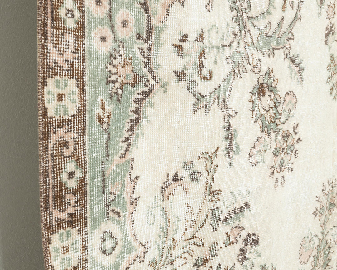 Neutral Oushak Rug 6' 5" x 10' 8" | No. VR58104