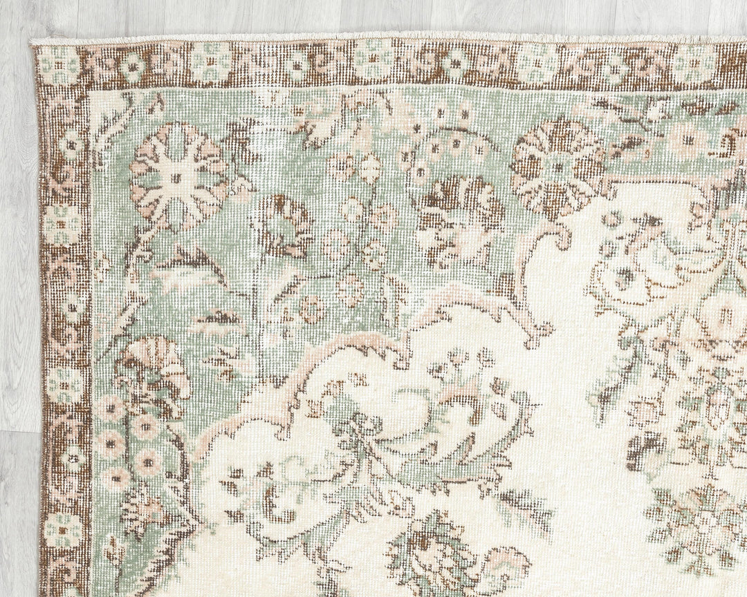 Neutral Oushak Rug 6' 5" x 10' 8" | No. VR58104