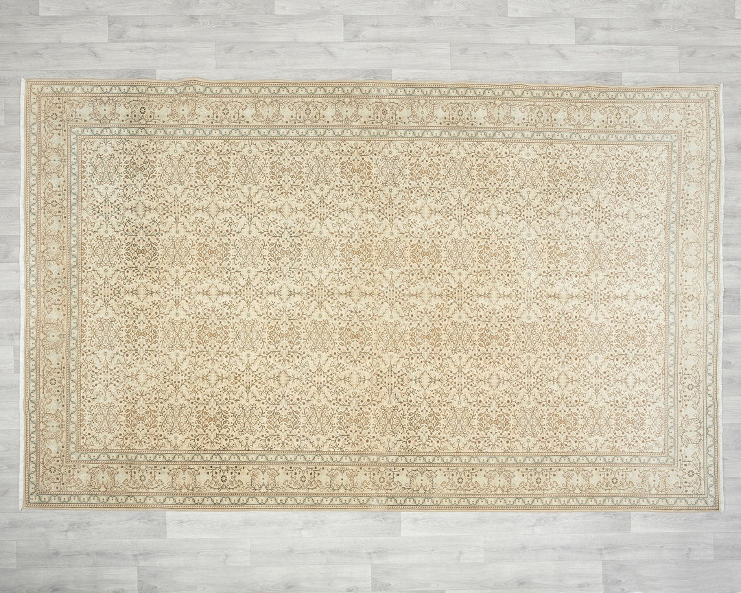 Beige Oushak Rug 6' 5" x 9' 10" | No. VR25239