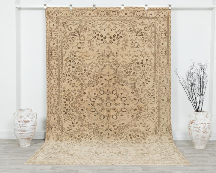 Oushak Rug 6' 4" x 9' 10" | No. VR81080