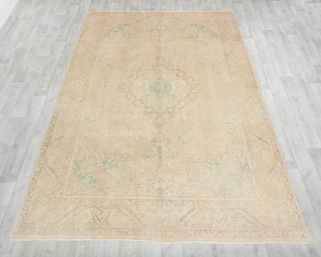 Oushak Rug 6' 5" x 9' 7" | No. VR66306