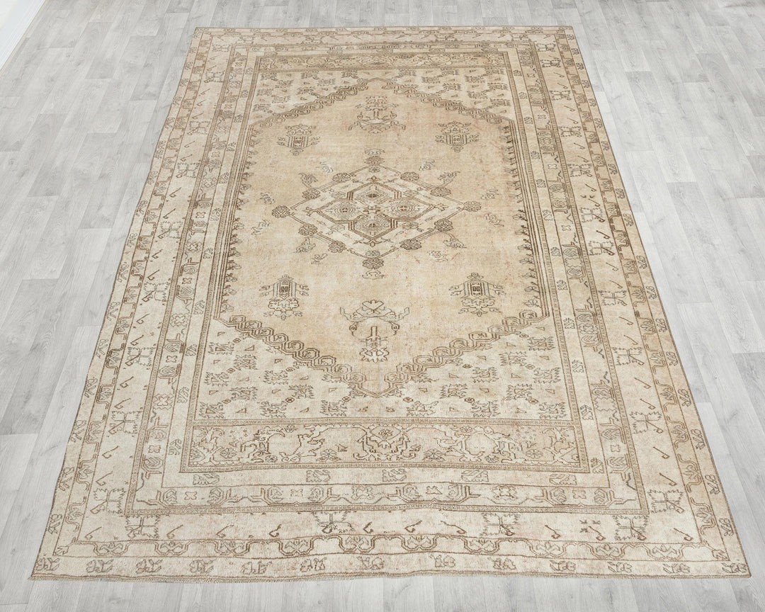 Faded Turkish Rug 6' 7" x 9' 2" | No. VR18215