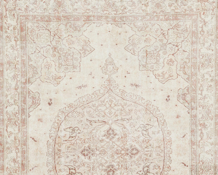 Beige Oushak Rug 6' 7" x 9' 7" | No. VR54618