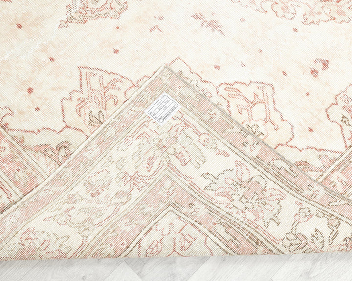 Beige Oushak Rug 6' 7" x 9' 7" | No. VR54618