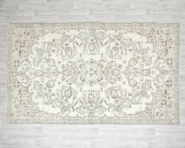 Beige Oushak Rug 6' 4" x 10' 1" | No. VR22339