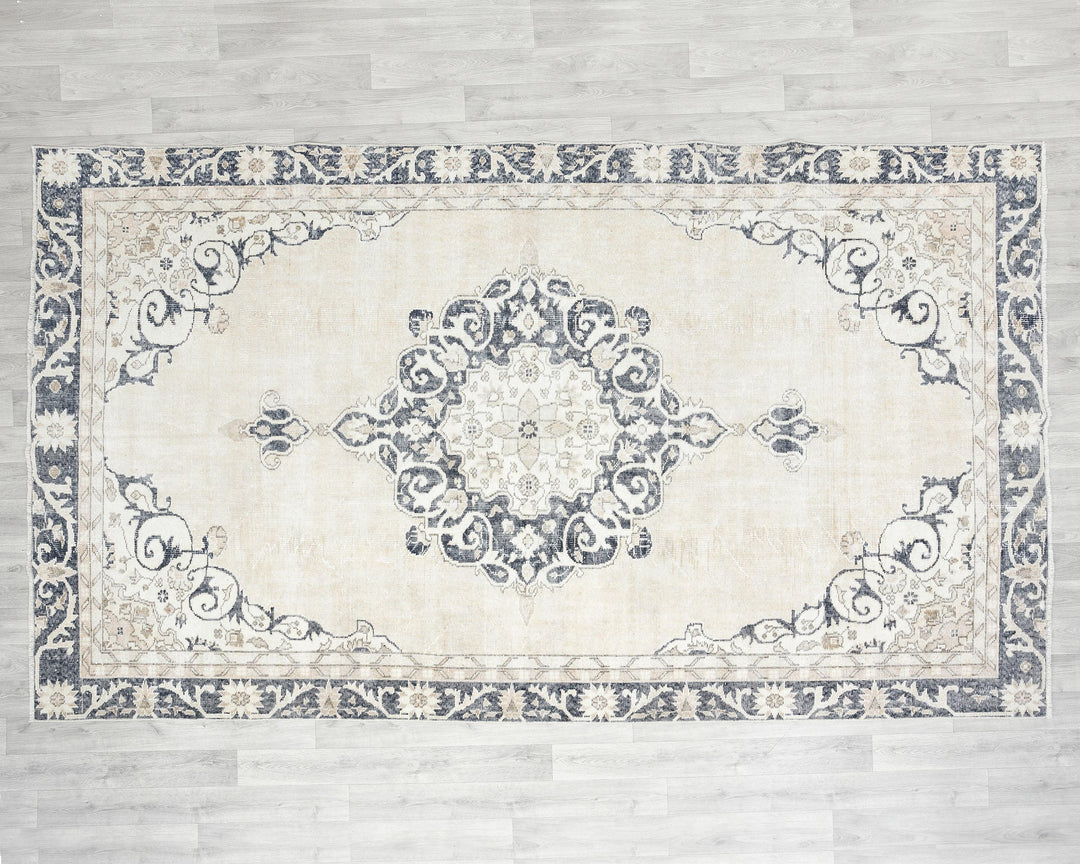 Neutral Oushak Rug 6' 6" x 10' 7" | No. VR86056