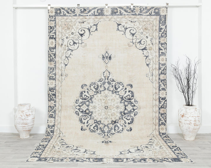 Neutral Oushak Rug 6' 6" x 10' 7" | No. VR86056