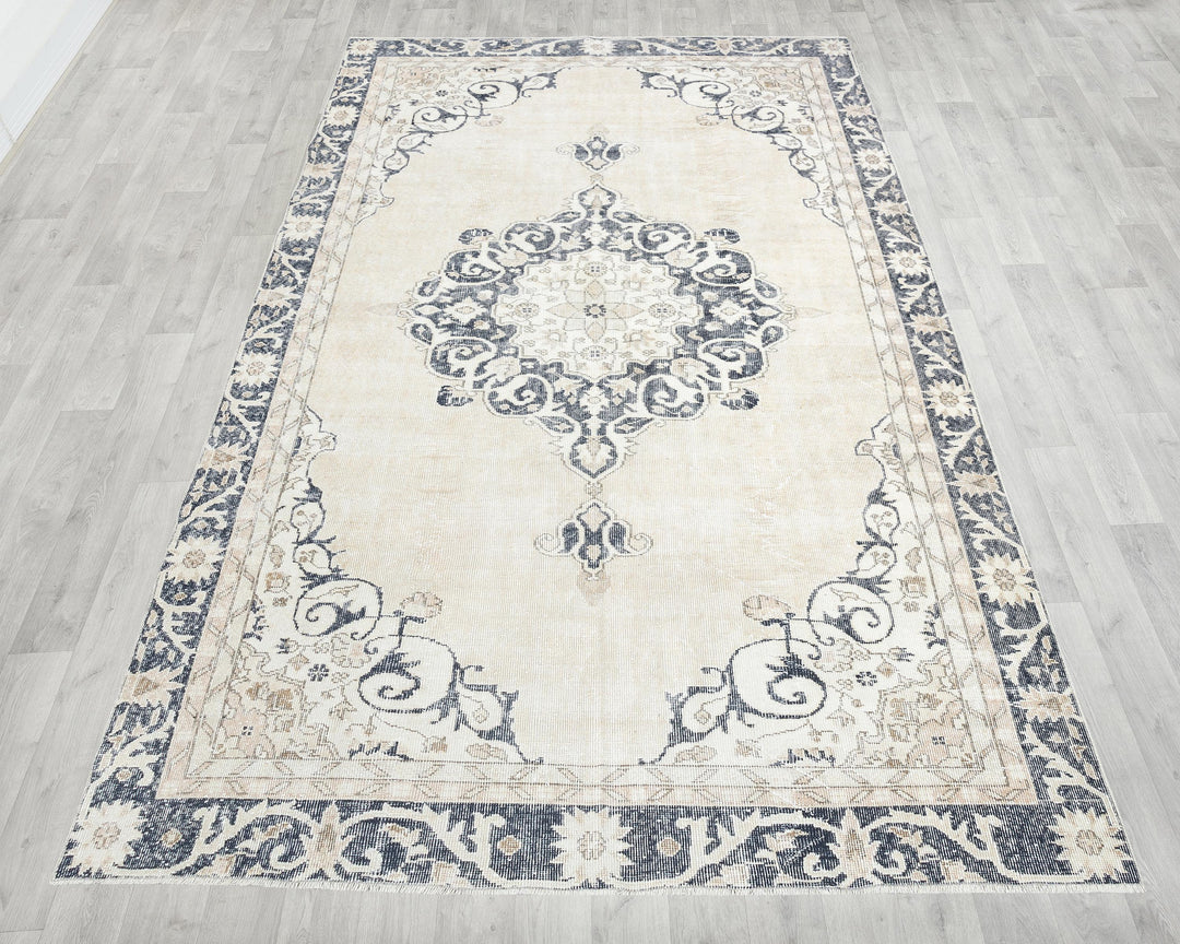 Neutral Oushak Rug 6' 6" x 10' 7" | No. VR86056