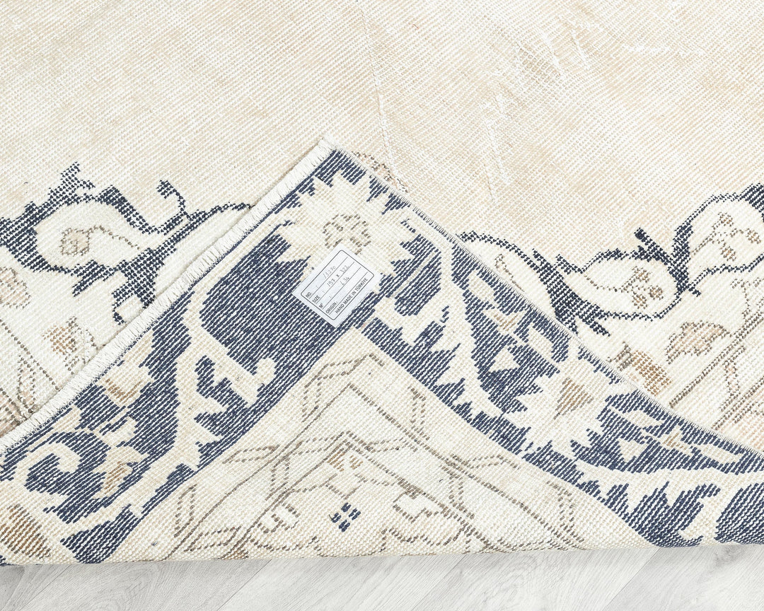Neutral Oushak Rug 6' 6" x 10' 7" | No. VR86056